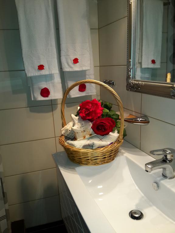 Rodon Apartments Tsoukaladhes Ngoại thất bức ảnh