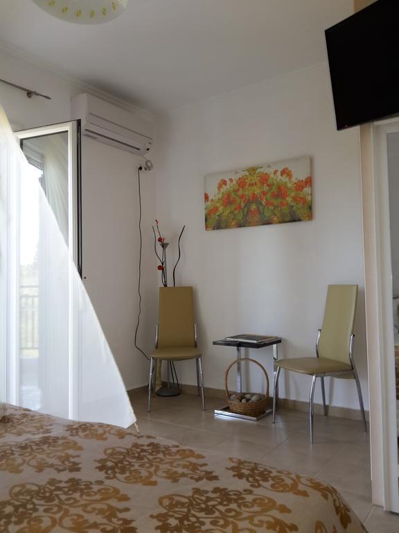 Rodon Apartments Tsoukaladhes Ngoại thất bức ảnh